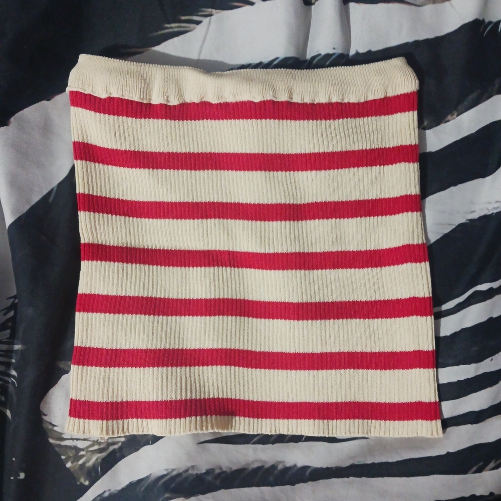 Women Red & Beige Striped Tube Crop Top - Picture 2 of 6